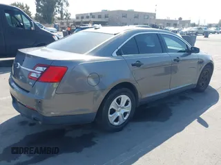 2014 Ford Police Interceptor с VIN 1FAHP2MKXEG170442, выставлен на аукционе IAAI как лот 42424810 с пробегом 107 896 миль миль и . История ставок и продаж доступна на DreamBid. Изображение 4.