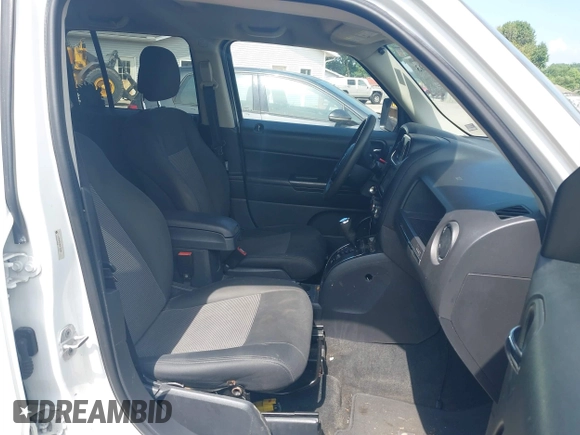 2013 Jeep Patriot Sport with VIN 1C4NJPBA3DD130385, listed as a IAAI auction lot 42688293 with 203,630 mi miles and . Bid and sale history available at DreamBid. Image 5.