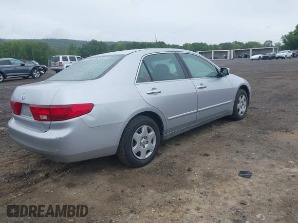 2005 Honda Accord LX z VIN 1HGCM56485A049104, wystawiony jako IAAI lot #42379566 z przebiegiem 200 319 mil mil oraz . Historia ofert i sprzedaży dostępna na DreamBid. Obrazek 4.