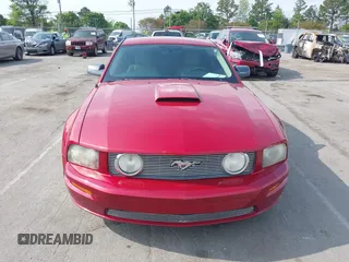 2008 Ford Mustang GT Deluxe with VIN 1ZVHT82H285194618, listed as a IAAI auction lot 42001961 with 129,781 mi miles and . Bid and sale history available at carsss.com. Image 12.