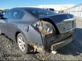 2009 Nissan Altima 2.5 with VIN 1N4AL21E99N538882, listed as a IAAI auction lot 42119130 with 154,146 mi miles. Bid and sale history available at carsss.com. Image 6.