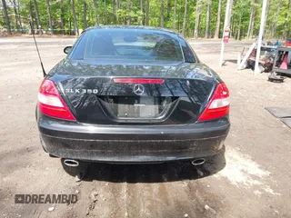 2005 Mercedes-Benz SLK 230/320 z VIN WDBWK56F15F036103, wystawiony jako IAAI lot #42108428 z przebiegiem 79 040 mil mil oraz . Historia ofert i sprzedaży dostępna na DreamBid. Obrazek 16.