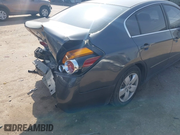 2008 Nissan Altima 2.5 with VIN 1N4AL21E78C114496, listed as a IAAI auction lot 41579057 with 375,219 mi miles. Bid and sale history available at carsss.com. Image 6.