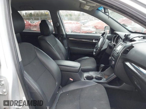 2012 Kia Sorento EX with VIN 5XYKU3A60CG225714, listed as a IAAI auction lot 42057812 with 167,850 mi miles. Bid and sale history available at carsss.com. Image 5.