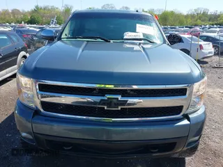 2007 Chevrolet Silverado 1500 LTZ with VIN 2GCEK13M071572981, listed as a IAAI auction lot 42054093 with 284,423 mi miles. Bid and sale history available at carsss.com. Image 12.