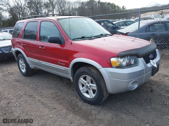 2007 Ford Escape Hybrid with VIN 1FMCU59H17KA98246, listed as a IAAI auction lot 41789024 with 999,999 mi miles. Bid and sale history available at carsss.com. Image 1.