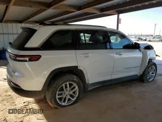 2023 Jeep Grand Cherokee Laredo z VIN 1C4RJGAG7PC535294, wystawiony jako Copart lot #87948155 z przebiegiem 43 469 mil mil oraz Czysty tytuł • Clean title. Historia ofert i sprzedaży dostępna na DreamBid. Obrazek 3.