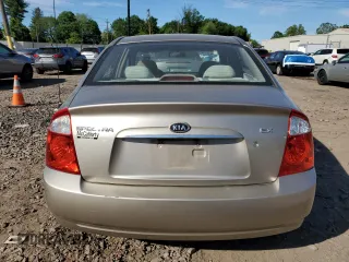 2006 Kia Spectra EX z VIN KNAFE121365269433, wystawiony jako Copart lot #56634735 z przebiegiem 86 551 mil mil oraz Szkoda całkowita • Salvage title. Historia ofert i sprzedaży dostępna na DreamBid. Obrazek 6.
