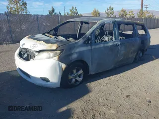 2012 Toyota Sienna LE AAS with VIN 5TDKK3DC2CS259437, listed as a IAAI auction lot 41440161 with 1 mi miles. Bid and sale history available at carsss.com. Image 2.