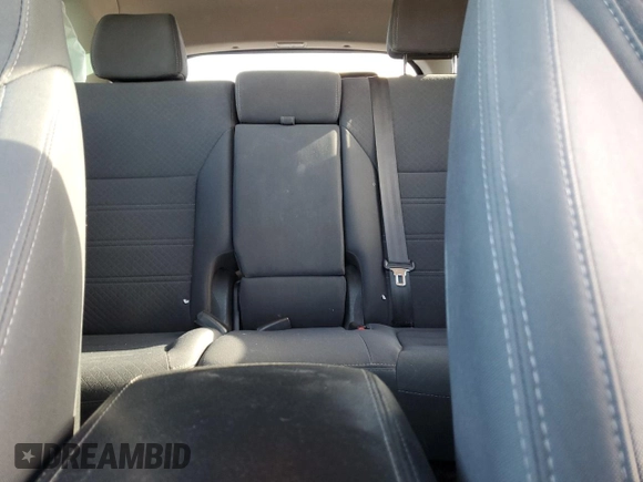 2017 Kia Sorento LX z VIN 5XYPG4A31HG240884, wystawiony jako Copart lot #52142315 z przebiegiem 88 556 mil mil oraz Szkoda całkowita • Salvage title. Historia ofert i sprzedaży dostępna na DreamBid. Obrazek 10.