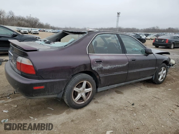 1997 Honda Accord Special Edition with VIN 1HGCD560XVA269261, listed as a Copart auction lot 43828085 with 318,639 mi miles and Salvage Title. Bid and sale history available at carsss.com. Image 3.