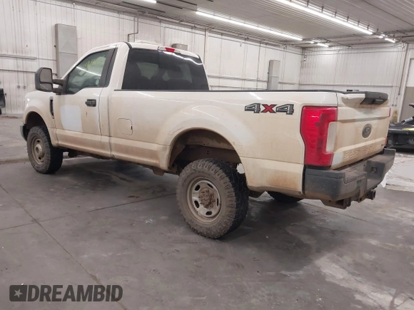 2017 Ford Super Duty F-250 SRW XLT with VIN 1FTBF2B60HED72098, listed as a IAAI auction lot 40949415 with 87,139 mi miles. Bid and sale history available at carsss.com. Image 3.
