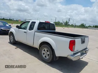 2012 Nissan Frontier SV z VIN 1N6AD0CU2CC438476, wystawiony jako IAAI lot #42525526 z przebiegiem 107 269 mil mil oraz . Historia ofert i sprzedaży dostępna na DreamBid. Obrazek 3.
