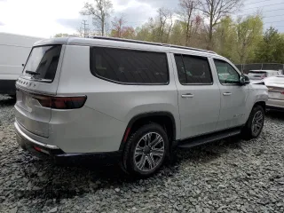 2023 Jeep Wagoneer Series II с VIN 1C4SJRBPXPS530608, выставлен на аукционе Copart как лот 49929194 с пробегом 11 180 миль миль и . История ставок и продаж доступна на DreamBid. Изображение 3.