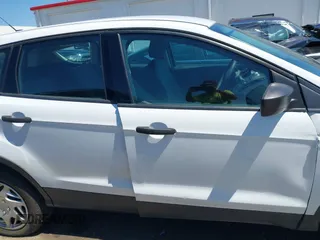 2017 Ford Escape S с VIN 1FMCU0F75HUD67692, выставлен на аукционе IAAI как лот 42558196 с пробегом 68 390 миль миль и . История ставок и продаж доступна на DreamBid. Изображение 14.