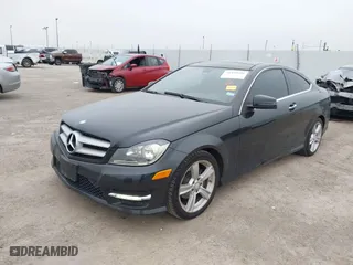 2013 Mercedes-Benz C-Class C 250 with VIN WDDGJ4HB9DG052612, listed as a IAAI auction lot 41489650 with 117,849 mi miles. Bid and sale history available at carsss.com. Image 2.