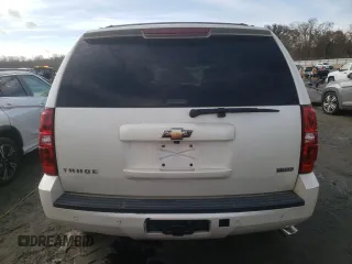 2008 Chevrolet Tahoe 3LT z VIN 1GNFK13078R199472, wystawiony jako Copart lot #85005124 z przebiegiem 235 666 mil mil oraz Szkoda całkowita • Salvage title. Historia ofert i sprzedaży dostępna na DreamBid. Obrazek 6.
