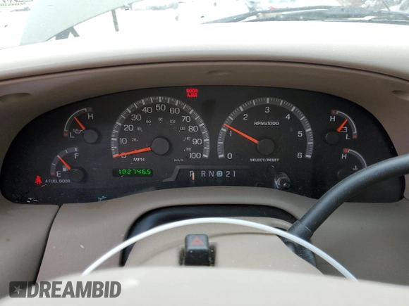 2001 Ford Expedition Eddie Bauer with VIN 1FMPU18L31LB82957, listed as a Copart auction lot 48500495 with 102,746 mi miles and Salvage title. Bid and sale history available at DreamBid. Image 9.