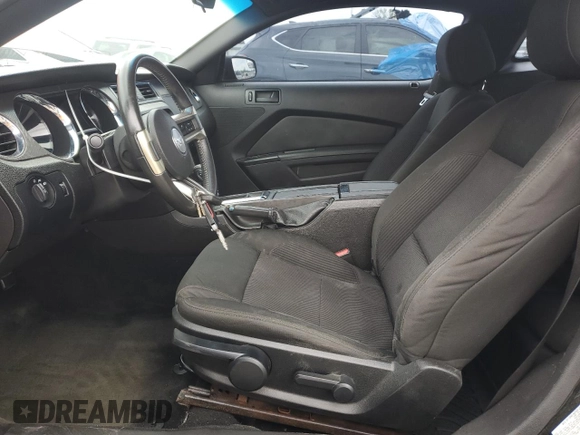 2014 Ford Mustang V6 with VIN 1ZVBP8AM6E5276582, listed as a Copart auction lot 54084265 with 140,039 mi miles and Clean Title. Bid and sale history available at carsss.com. Image 7.