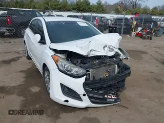 2016 Hyundai Elantra z VIN KMHD35LH1GU316545, wystawiony jako IAAI lot #41821579 z przebiegiem 138 469 mil mil oraz . Historia ofert i sprzedaży dostępna na DreamBid. Obrazek 1.