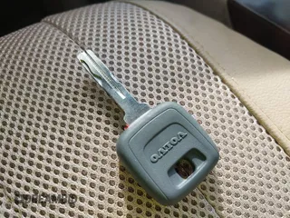 2000 Volvo S80 z VIN YV1TS94D5Y1106761, wystawiony jako IAAI lot #41736831 z przebiegiem Nie podano mil oraz . Historia ofert i sprzedaży dostępna na DreamBid. Obrazek 11.