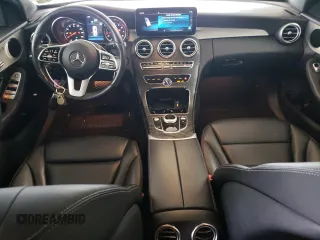 2019 Mercedes-Benz C 300 z VIN 55SWF8EB8KU321336, wystawiony jako Copart lot #54415305 z przebiegiem 90 670 mil mil oraz Szkoda całkowita • Salvage title. Historia ofert i sprzedaży dostępna na DreamBid. Obrazek 8.