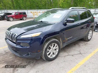 2016 Jeep Cherokee Latitude z VIN 1C4PJMCB2GW145287, wystawiony jako IAAI lot #42302969 z przebiegiem 124 974 mil mil oraz . Historia ofert i sprzedaży dostępna na DreamBid. Obrazek 17.