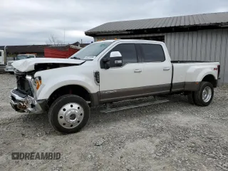 2017 Ford Super Duty F-450 DRW XL with VIN 1FT8W4DT9HEC58559, listed as a Copart auction lot 82223354 with 161,155 mi miles and Salvage Title. Bid and sale history available at carsss.com. Image 1.