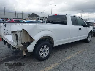 2018 Ford F-150 XL z VIN 1FTEX1C58JKF59560, wystawiony jako IAAI lot #41588032 z przebiegiem 138 858 mil mil oraz . Historia ofert i sprzedaży dostępna na DreamBid. Obrazek 4.
