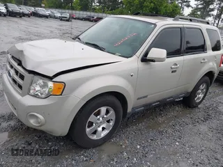 2008 Ford Escape Limited z VIN 1FMCU94138KA47933, wystawiony jako IAAI lot #42262752 z przebiegiem 116 133 mil mil oraz . Historia ofert i sprzedaży dostępna na DreamBid. Obrazek 2.