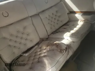 1982 Cadillac Eldorado z VIN 1G6AL578XCE608090, wystawiony jako Copart lot #73839654 z przebiegiem 22 185 mil mil oraz Czysty tytuł • Clean title. Historia ofert i sprzedaży dostępna na DreamBid. Obrazek 10.