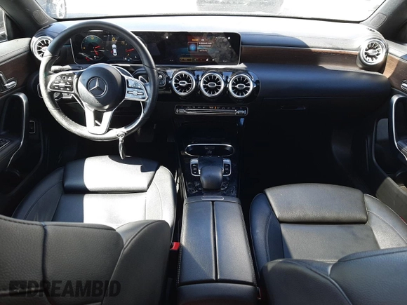 2020 Mercedes-Benz CLA 250 z VIN WDD5J4GB9LN034131, wystawiony jako Copart lot #50998265 z przebiegiem 92 658 mil mil oraz Szkoda całkowita • Salvage title. Historia ofert i sprzedaży dostępna na DreamBid. Obrazek 8.