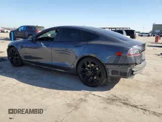 2020 Tesla Model S Long Range с VIN 5YJSA1E23LF366076, выставлен на аукционе Copart как лот 47466095 с пробегом 72 241 миль миль и Списание • Salvage title. История ставок и продаж доступна на DreamBid. Изображение 2.