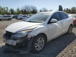 2013 Mazda 3 i Grand Touring z VIN JM1BL1W7XD1804817, wystawiony jako Copart lot #54199055 z przebiegiem 132 021 mil mil oraz Szkoda całkowita • Salvage title. Historia ofert i sprzedaży dostępna na DreamBid. Obrazek 1.