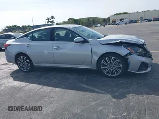 2023 Nissan Altima SL with VIN 1N4BL4EV6PN413992, listed as a IAAI auction lot 41644642 with 40,974 mi miles and . Bid and sale history available at DreamBid. Image 13.