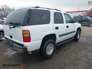 2001 Chevrolet Tahoe LT with VIN 1GNEC13T21R211052, listed as a IAAI auction lot 41666765 with 113,366 mi miles. Bid and sale history available at carsss.com. Image 4.
