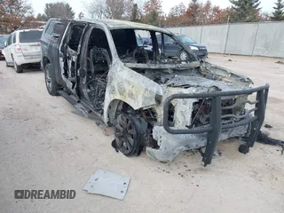 2021 Chevrolet Silverado 1500 RST with VIN 1GCUYEET7MZ260584, listed as a IAAI auction lot 41397065 with 1 mi miles. Bid and sale history available at carsss.com. Image 1.