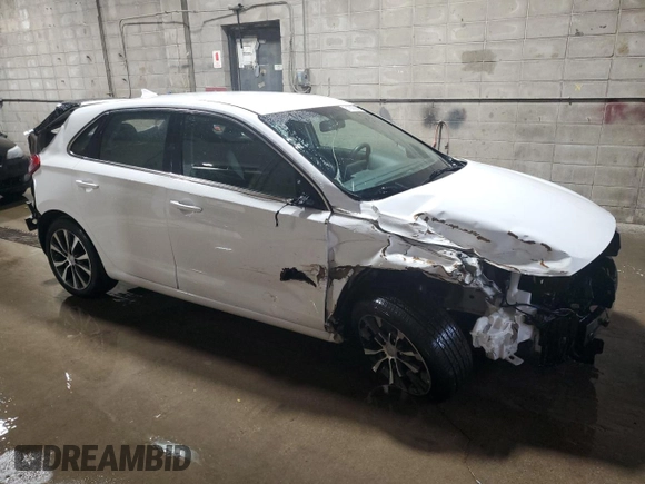 2018 Hyundai Elantra GT with VIN KMHH35LE4JU063820, listed as a Copart auction lot 81360684 with 104,786 mi miles and Salvage Title. Bid and sale history available at carsss.com. Image 4.