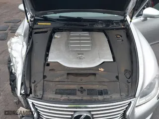 2013 Lexus LS 460 with VIN JTHCL1EF0D5015547, listed as a IAAI auction lot 41532983 with 124,533 mi miles. Bid and sale history available at carsss.com. Image 10.