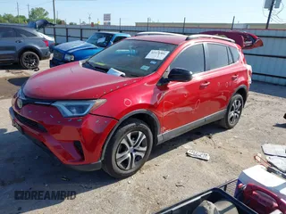 2017 Toyota RAV4 LE z VIN JTMZFREV8HJ118589, wystawiony jako IAAI lot #41975906 z przebiegiem 77 934 mil mil oraz . Historia ofert i sprzedaży dostępna na DreamBid. Obrazek 18.