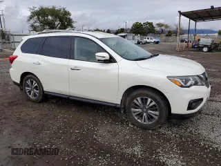 2018 Nissan Pathfinder SV with VIN 5N1DR2MN0JC670121, listed as a Copart auction lot 51481825 with 102,213 mi miles and Clean Title. Bid and sale history available at carsss.com. Image 4.