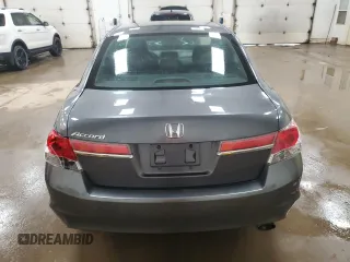 2011 Honda Accord EX z VIN 1HGCP2F76BA068620, wystawiony jako Copart lot #59482315 z przebiegiem 241 576 mil mil oraz Czysty tytuł • Clean title. Historia ofert i sprzedaży dostępna na DreamBid. Obrazek 6.