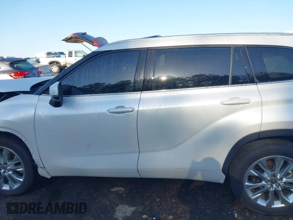 2023 Toyota Highlander L with VIN 5TDKDRAH5PS005966, listed as a IAAI auction lot 41976292 with 51,857 mi miles and . Bid and sale history available at DreamBid. Image 14.