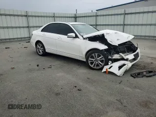 2013 Mercedes-Benz C 300 Sport z VIN WDDGF8ABXDA882988, wystawiony jako Copart lot #62464785 z przebiegiem 142 756 mil mil oraz Czysty tytuł • Clean title. Historia ofert i sprzedaży dostępna na DreamBid. Obrazek 13.