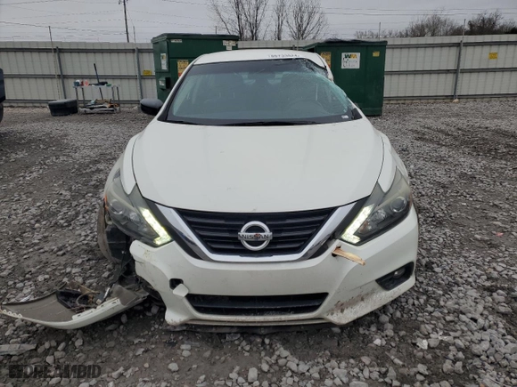 2017 Nissan Altima 2.5 SV with VIN 1N4AL3APXHC272256, listed as a Copart auction lot 86733824 with 91,896 mi miles and Salvage Title. Bid and sale history available at carsss.com. Image 5.