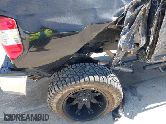 2016 Toyota Tundra SR5 z VIN 5TFDW5F16GX568087, wystawiony jako IAAI lot #42061804 z przebiegiem 113 906 mil mil oraz . Historia ofert i sprzedaży dostępna na DreamBid. Obrazek 6.