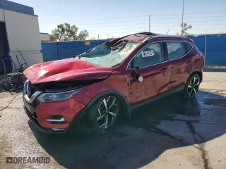 2020 Nissan Rogue Sport SL with VIN JN1BJ1CW0LW377069, listed as a Copart auction lot 72002064 with 33,270 mi miles and Salvage Title. Bid and sale history available at carsss.com. Image 1.