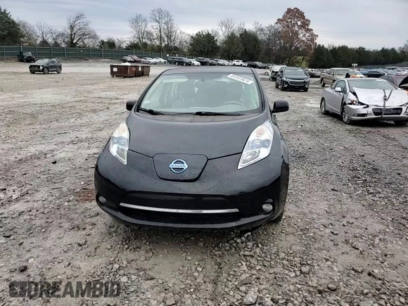 2011 Nissan LEAF SL with VIN JN1AZ0CPXBT005987, listed as a Copart auction lot 84307824 with 154,839 mi miles and Salvage Title. Bid and sale history available at carsss.com. Image 11.
