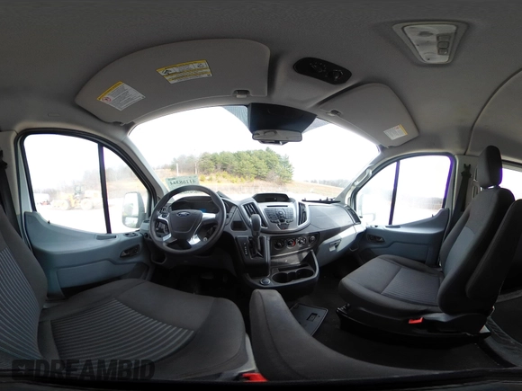 2019 Ford Transit Passenger XL z VIN 1FBZX2YM8KKA31871, wystawiony jako IAAI lot #41168344 z przebiegiem 95 957 mil mil oraz . Historia ofert i sprzedaży dostępna na DreamBid. Obrazek 19.