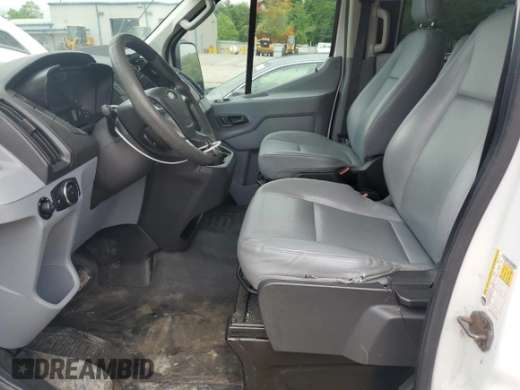 2015 Ford Transit Cargo z VIN 1FTNR1YM7FKB03812, wystawiony jako Copart lot #56453835 z przebiegiem 139 412 mil mil oraz Czysty tytuł • Clean title. Historia ofert i sprzedaży dostępna na DreamBid. Obrazek 7.